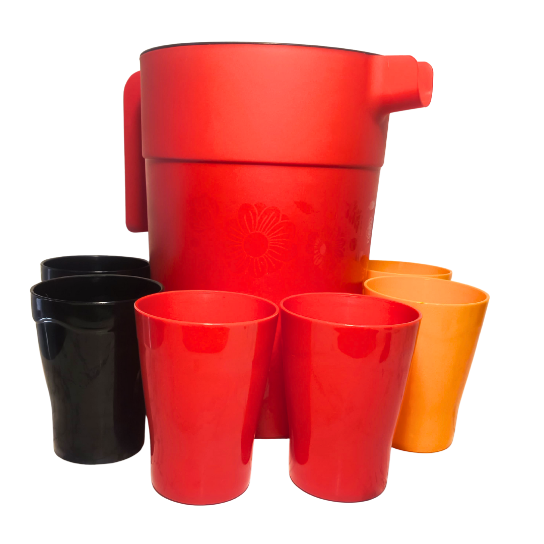 Set Jarra Roja 4L y 6 Vasos 300ml Plástico Jumbo