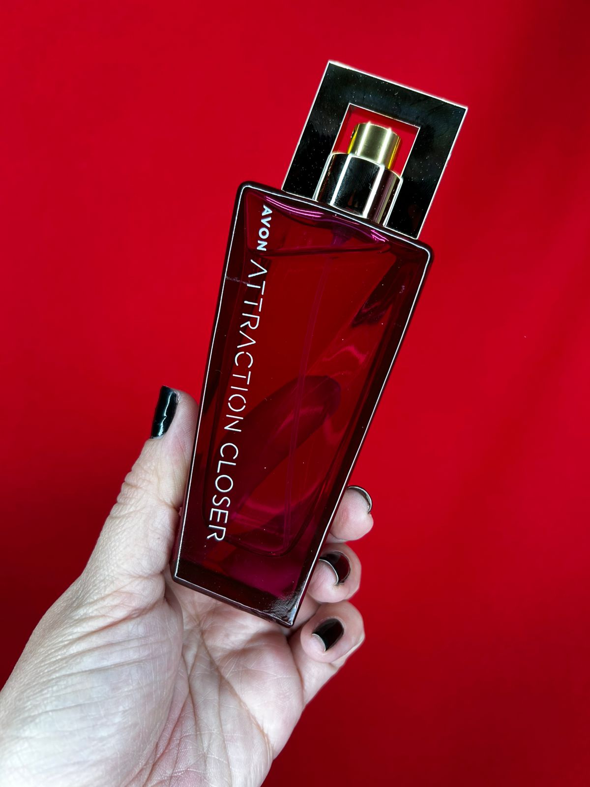 Perfume en Mujer Attraction Closer for Her Cont. 50 ml